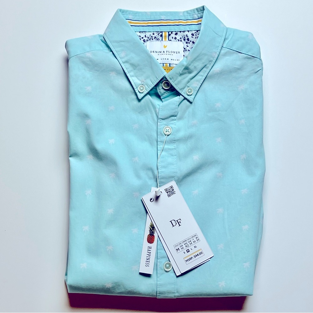 🆕 Denim Flower Palm Tree Short Sleeve Button Down - Med